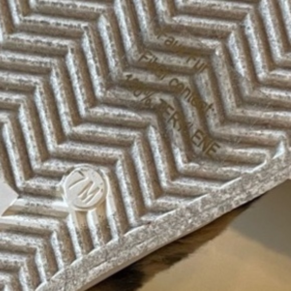 NEW JESSICA SIMPSON FAUX FUR PLATFORM SNEAKERS - Picture 9 of 9